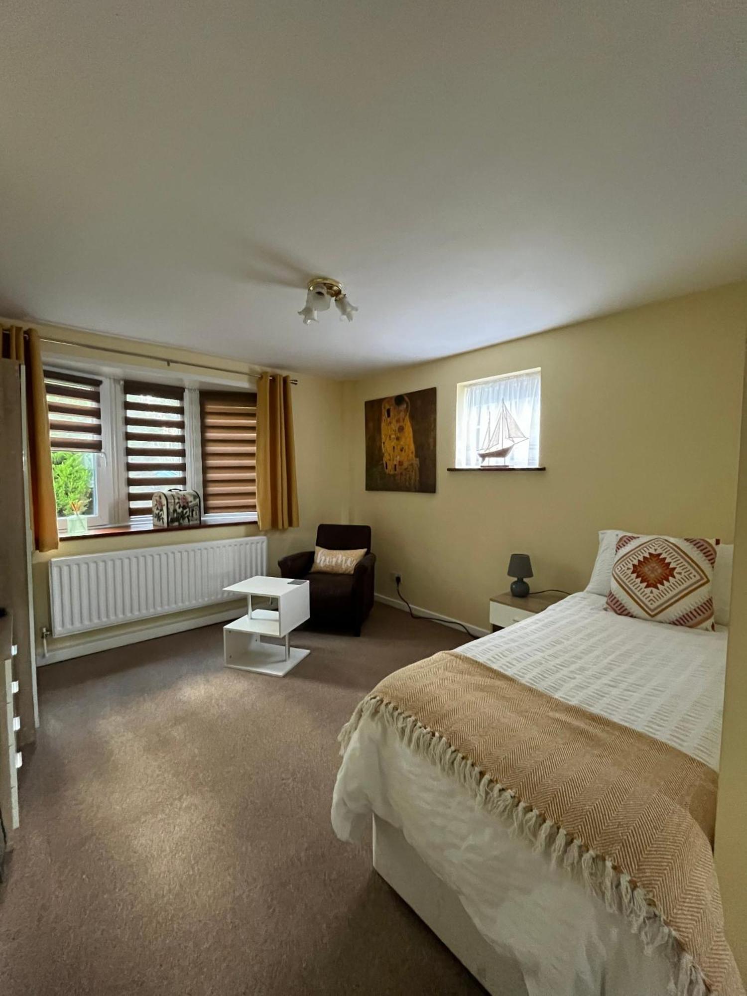 Apartmán Quest Fulfiller - Near General Hospital, Free Parking & Garden Southampton Exteriér fotografie
